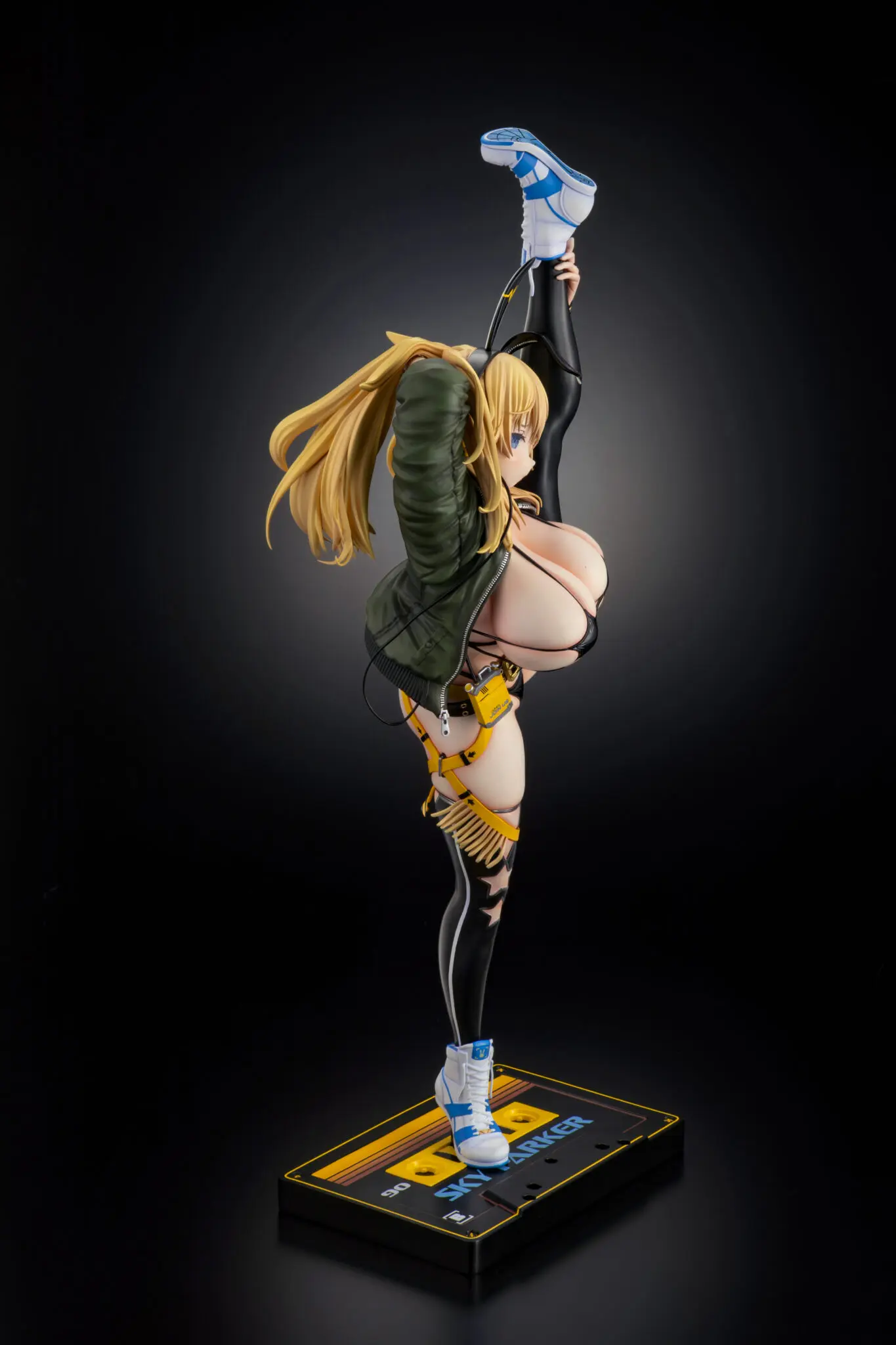 FROG – SKY PARKER 1/5 Scale Figure (Licensed) - Photo 7 | TopGKStore