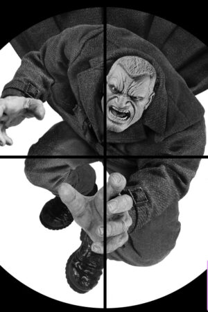 Mezco Studio – 1/12 Sin City: Marv (Licensed) - Photo 2 | TopGKStore