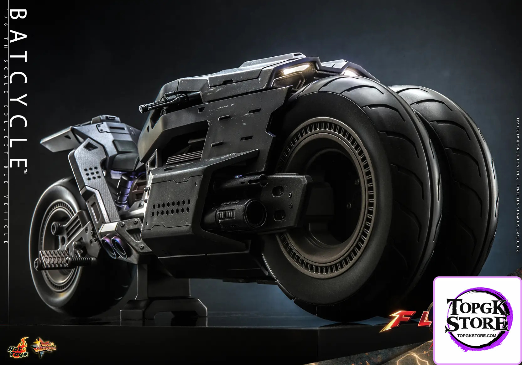 Hottoys – The Flash – Batman and Batcycle – 1/6th Scale MMS703 MMS704 MMS705 (Licensed) - Photo 15 | TopGKS