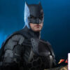 Hottoys – The Flash – Batman and Batcycle – 1/6th Scale MMS703 MMS704 MMS705 (Licensed) - Photo 8 | TopGKSt