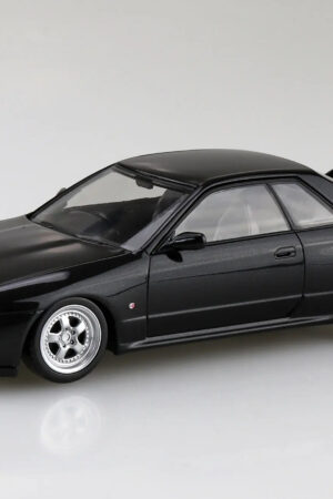 AOSHIMA – 1/24 TOYOTA VZN130G HILUX SURF SSR-X WIDE BODY ’91 X Initial D Nakazato’s GT-R (Licensed) - Photo