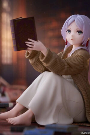 Taito – Frieren: Beyond Journey’s End Desktop Cute Figure – Frieren Roomwear Ver. (Licensed) - Photo 2 | To