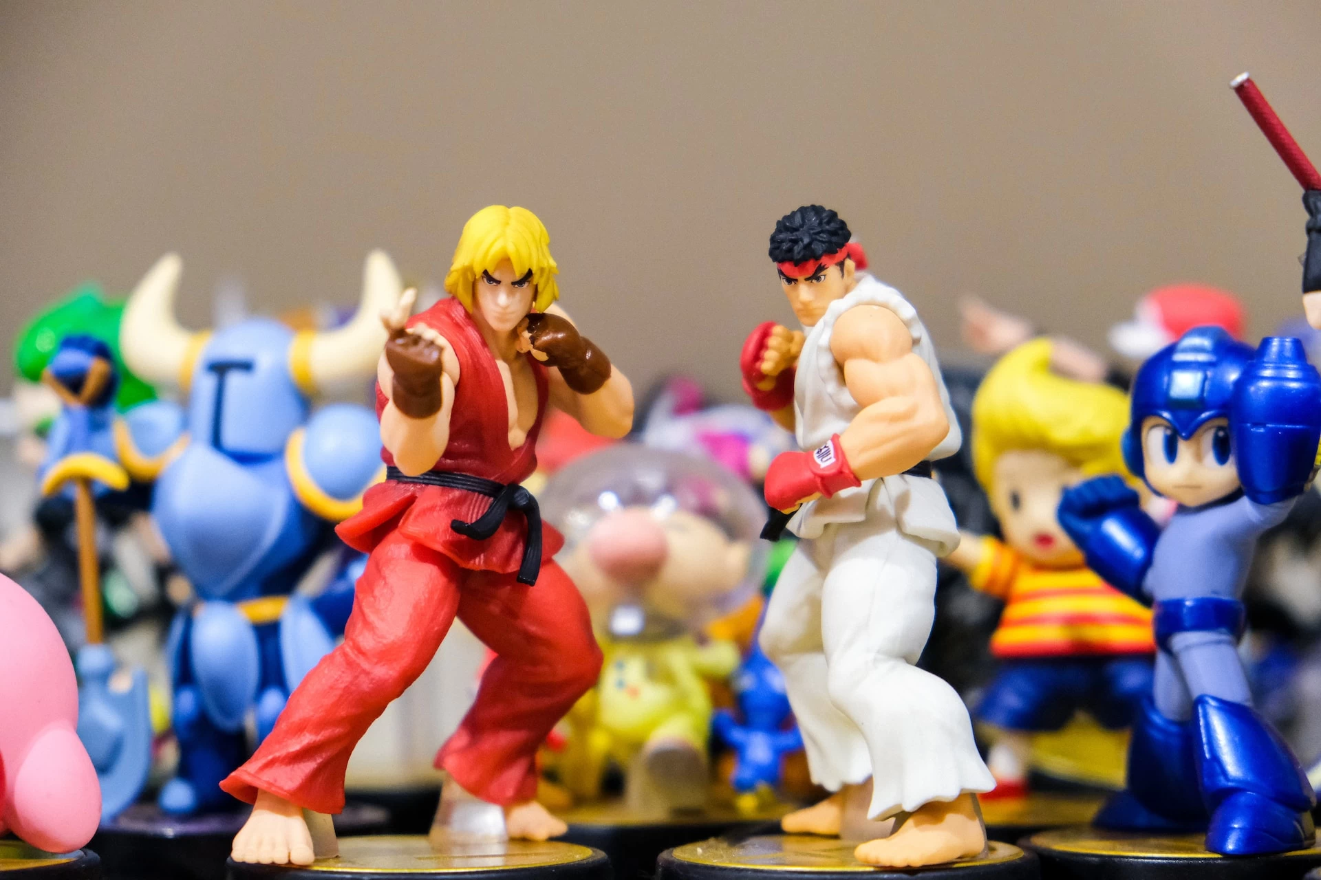 Looking for collectible figurines - Photo 2 | TopGKStore