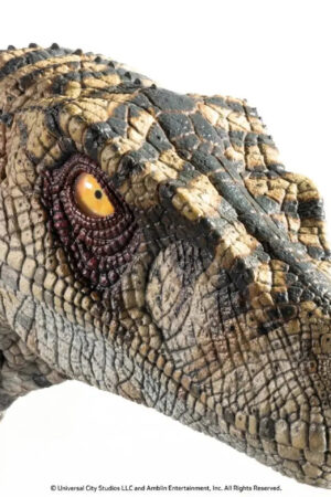 Elite Creature Collectibles (ECC) – Jurassic Park III Female Velociraptor White Queen & JP3 Velociraptor Resonating