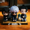 Real Creation Studio – Jujutsu Kaisen Chibi Scene Series #5 Trio Gojo & Geto & Shoko - Photo 1 | TopGKStore