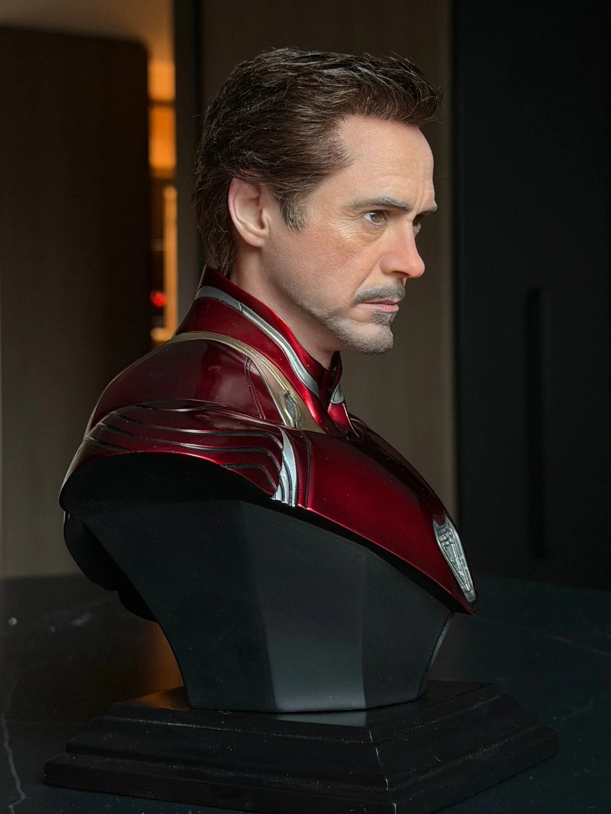 Iron Man Marvel 1/3 Scale Statue (LED Version) - PINJIANG Brand - Image 12