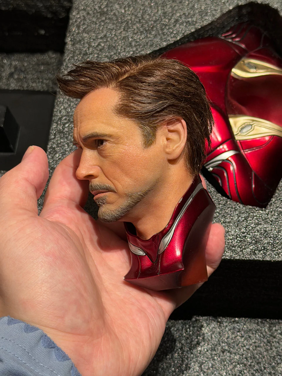 Iron Man Marvel 1/3 Scale Statue (LED Version) - PINJIANG Brand - Image 11