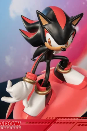 Alternative view of Sonic Adventure 2 – Sonic & Shadow Resin Statues by First 4 Figures