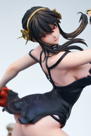 Spy x Family Yor Broken Mirror 1/4 Scale Statue – AstralSpirit Studio