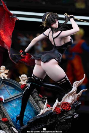 Spy x Family Yor Broken Mirror 1/4 Scale Statue – AstralSpirit Studio