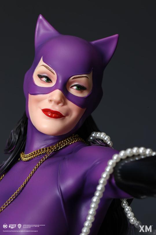 DC Catwoman Classic 1/4 Scale Statue – XM Studios Limited Edition Premium Collectible Diorama - Image 15