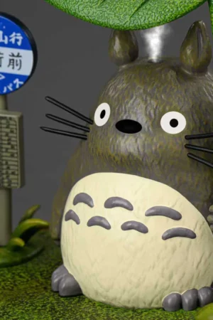 Alternative view of Ke Yi Mo Wan Studio – Life Series: Totoro in the Rain Spray Humidifier My Neighbor Totoro Inspired Display Humidifier Statue