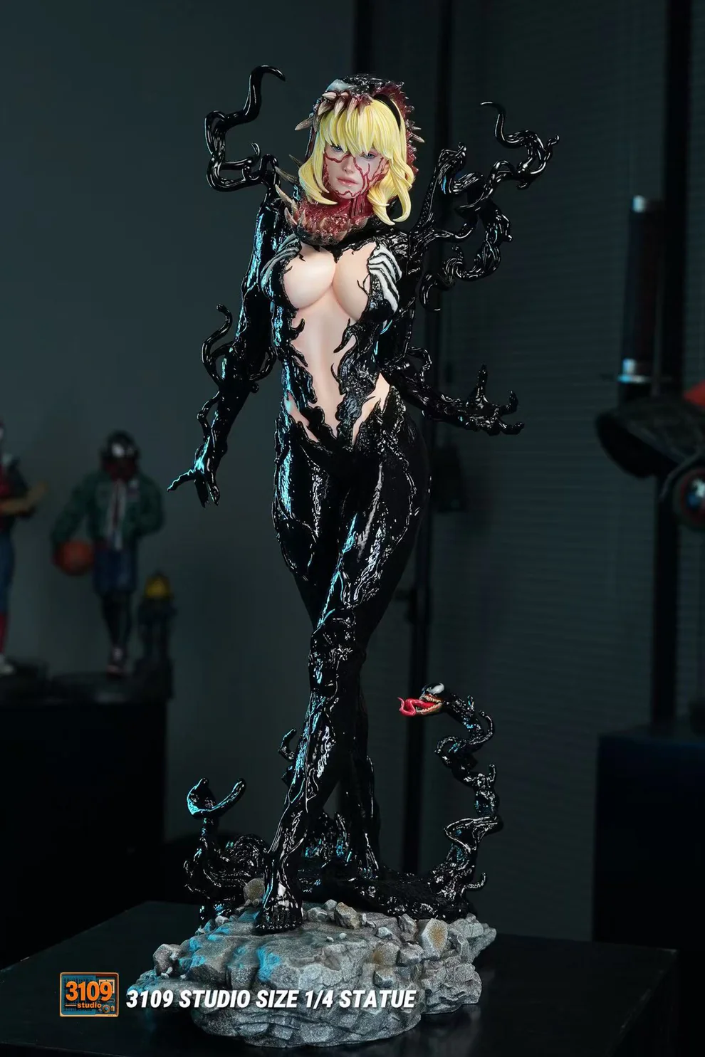 Marvel – Gwen Stacy Female Venom Symbiote 1/4 Scale GK Statue – 3109 Studio Limited Resin Collectible Figure - Image 3