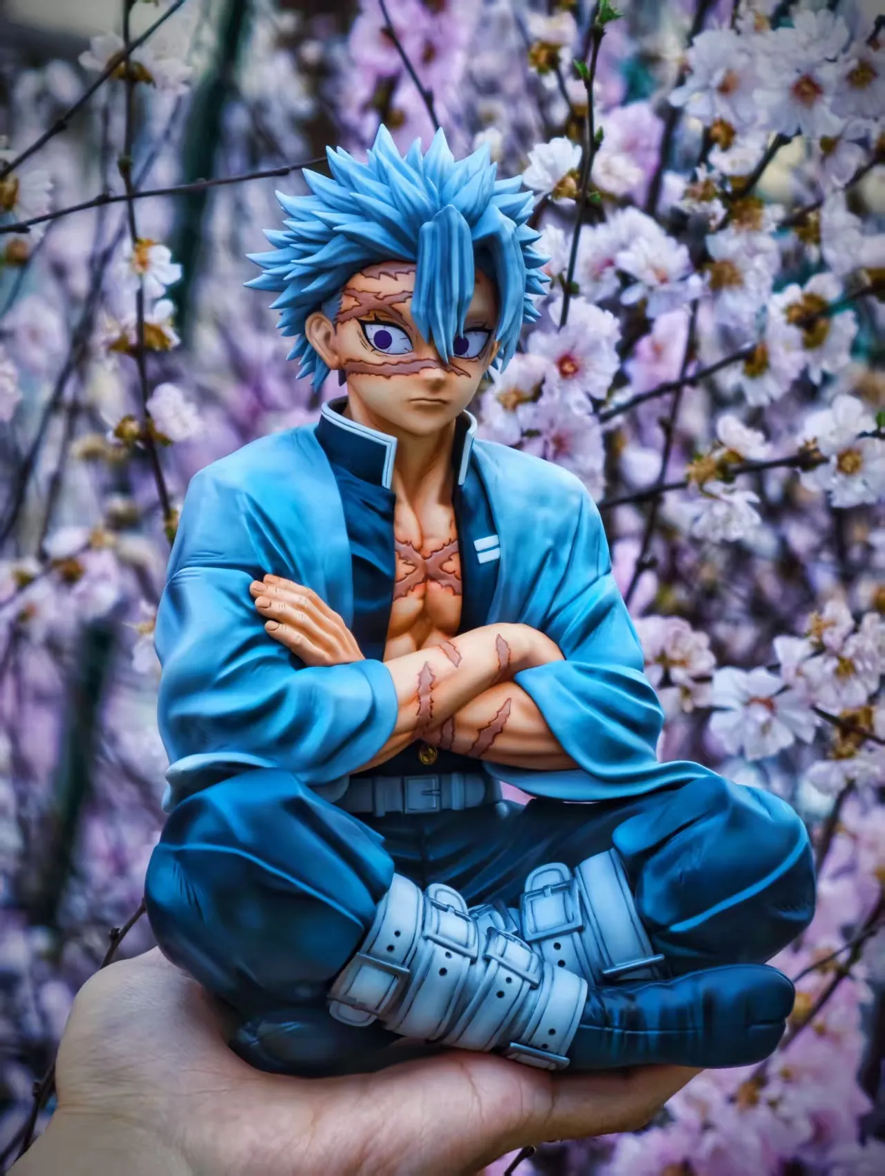 REN Studio – Sanemi Shinazugawa Sitting Pose: Wind Hashira Demon Slayer | Limited Edition Anime Statue - Image 4
