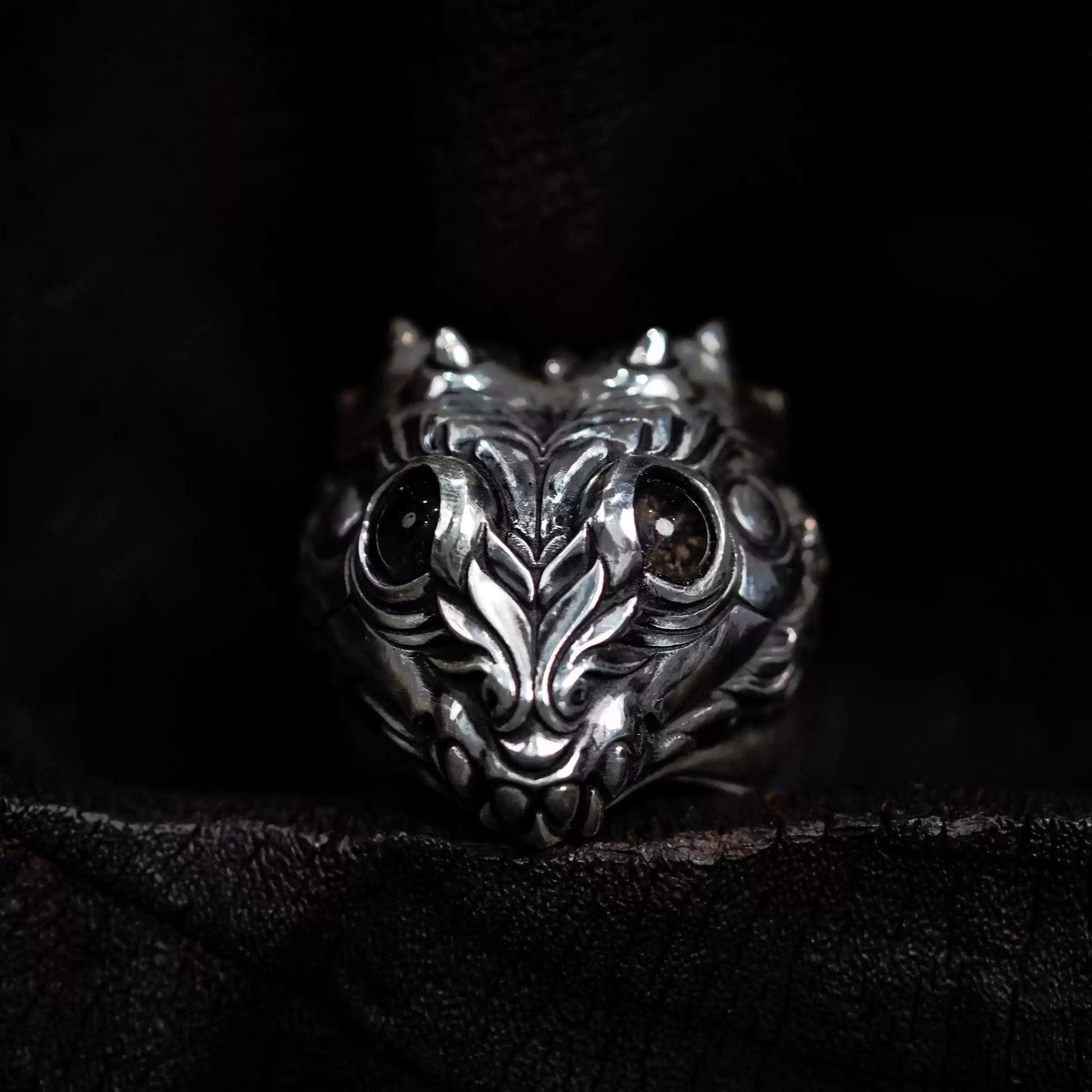 Raven Studio (silver jewelry) - Original Design "Forest Watcher" Toad Ring Original - Image 2
