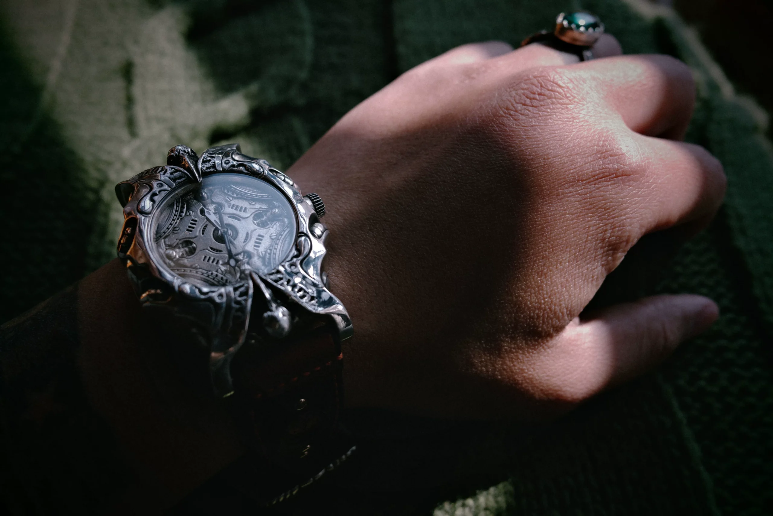 Raven Studio – Raven Symbiote Handmade Solid Silver Watch Original Sterling Silver Luxury Timepiece - Image 6