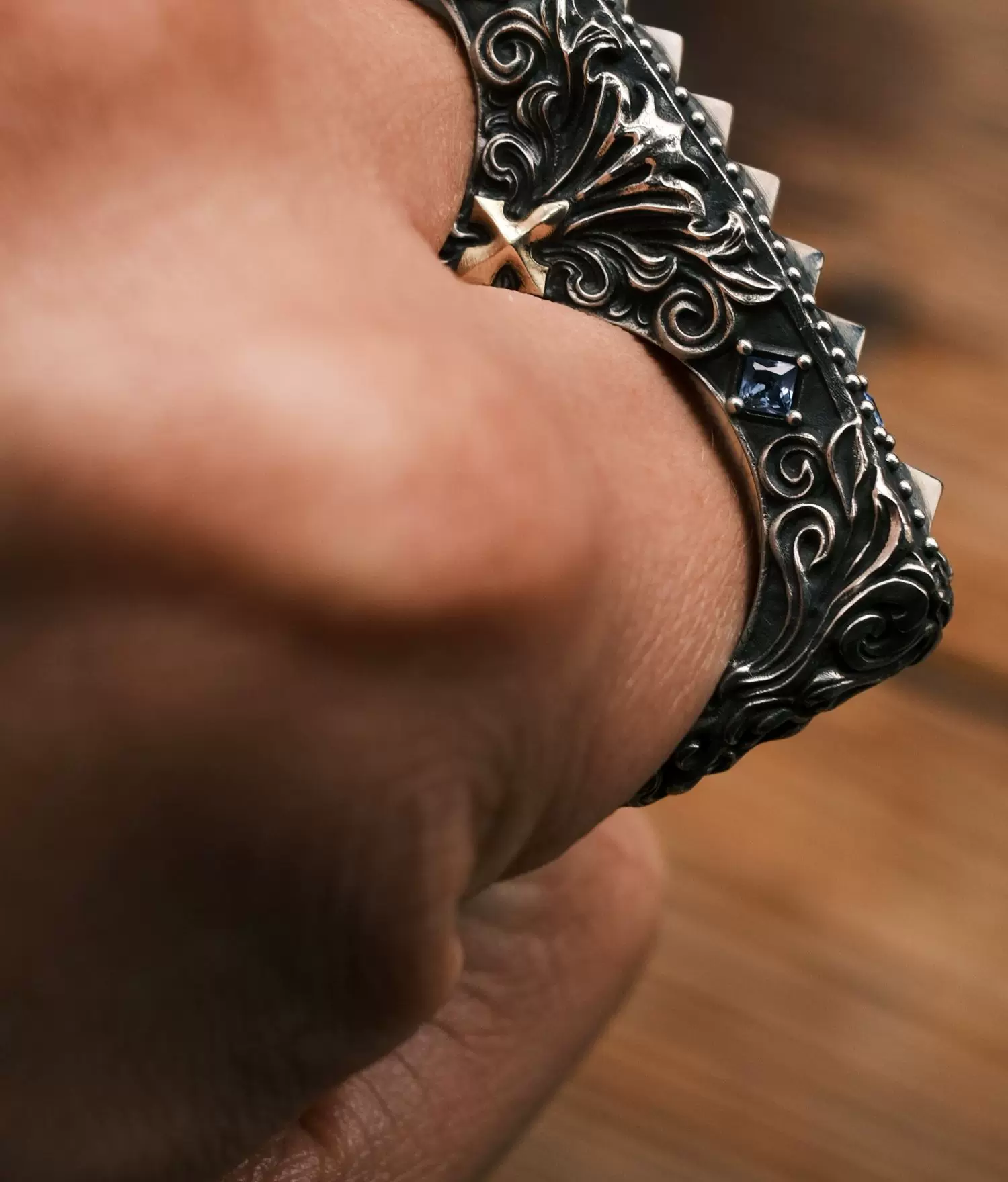 Raven Studio – “Gentleman’s Etiquette” Handmade Accessory Original Handcrafted EDC-Inspired Jewelry Piece