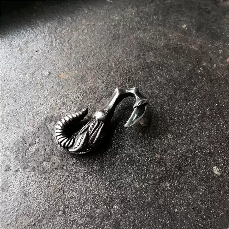 Raven Studio (silver jewelry) - Claws Meet Rattlesnake S-Shaped Connecting Hook Original - Image 4