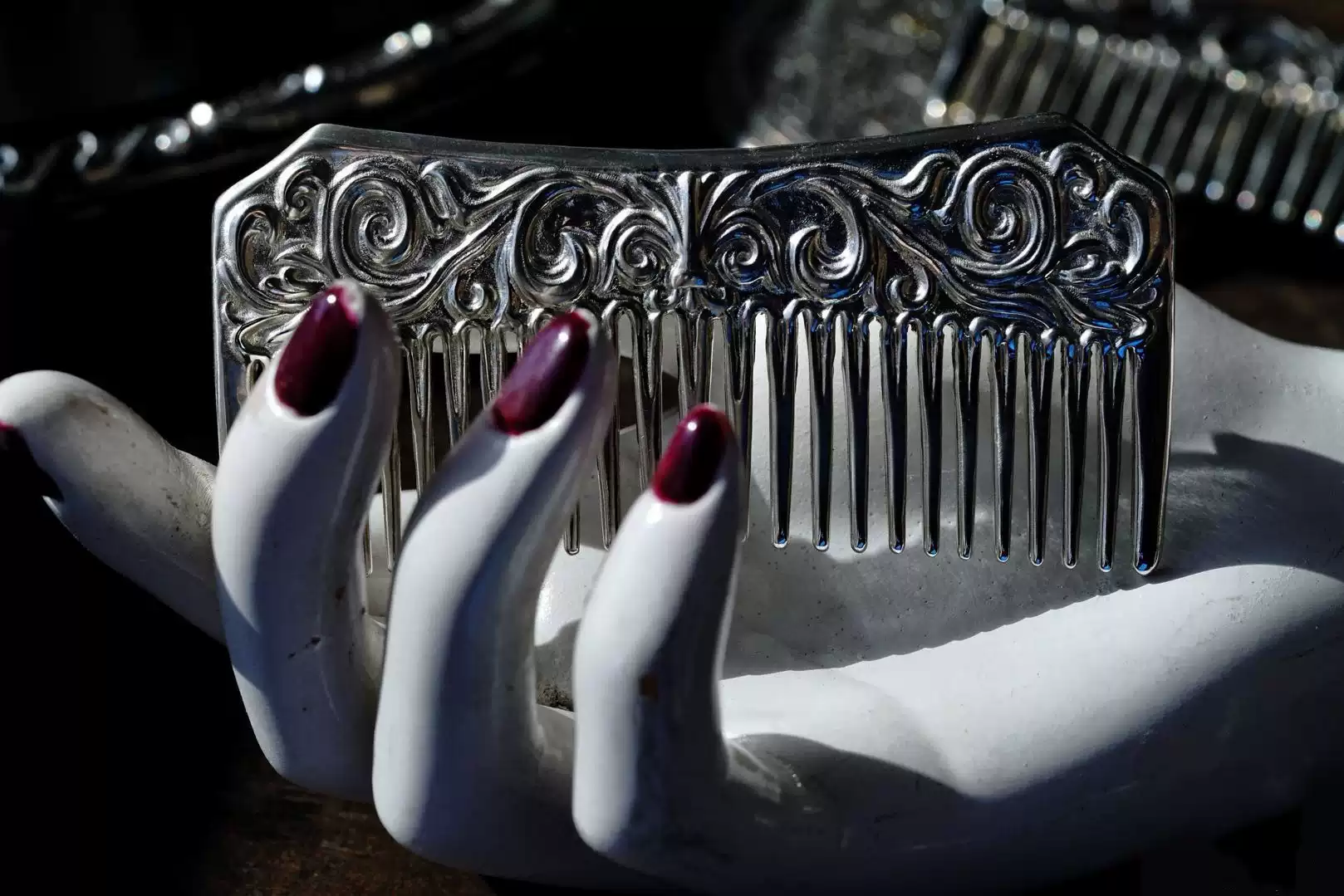 Raven Studio (silver jewelry) - Exclusive Design Skull Arabesque Comb Original - Image 4