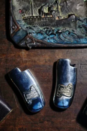 Raven Studio (silver jewelry) - Original Design Mirror Finish Lighter Case Original