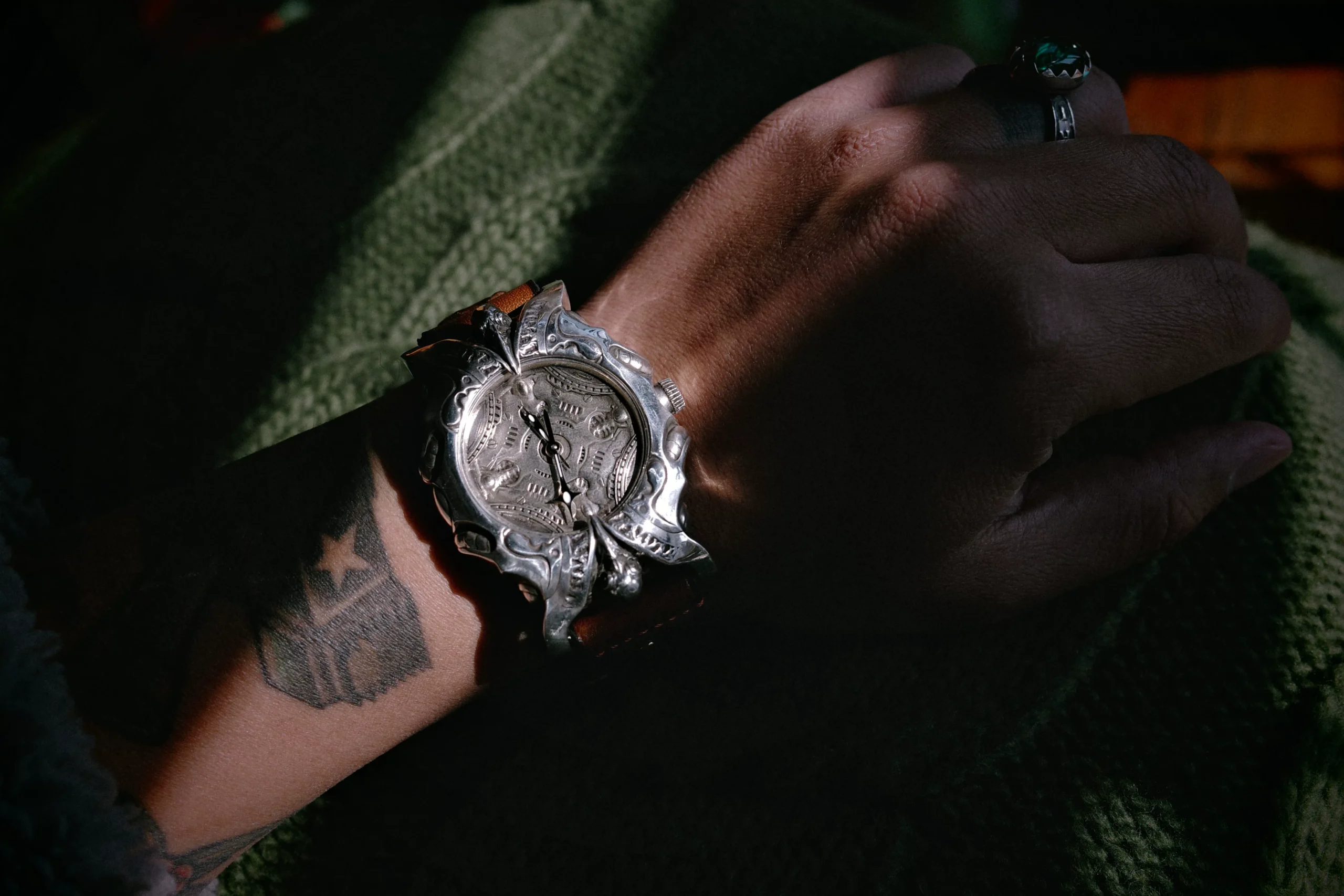 Raven Studio – Raven Symbiote Handmade Solid Silver Watch Original Sterling Silver Luxury Timepiece - Image 5