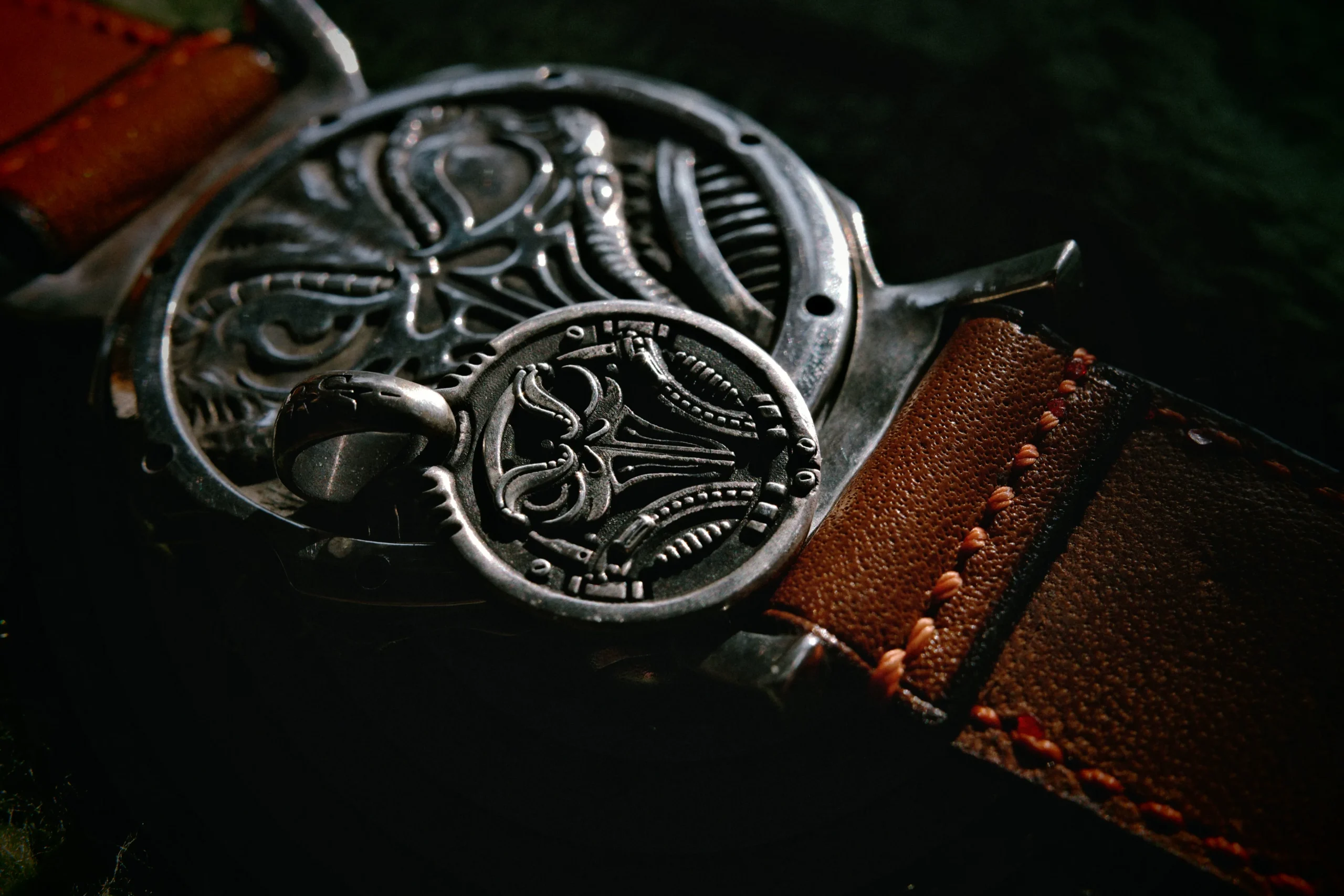 Raven Studio – Raven Symbiote Handmade Solid Silver Watch Original Sterling Silver Luxury Timepiece - Image 8