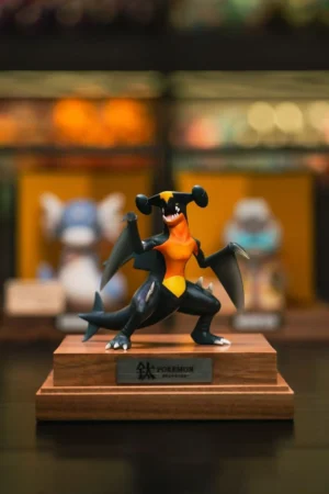 Alternative view of Pokémon – Garchomp 1/20 Scale Statue – Ling Feng Ge Studio