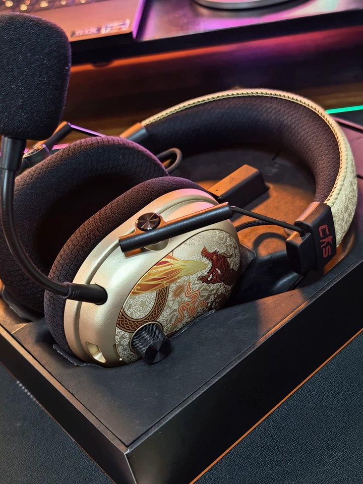 Razer - BlackShark V3 Pro x Counter-Strike 2 Wireless Gaming Headset – Esports Headphones with Mic - Image 7