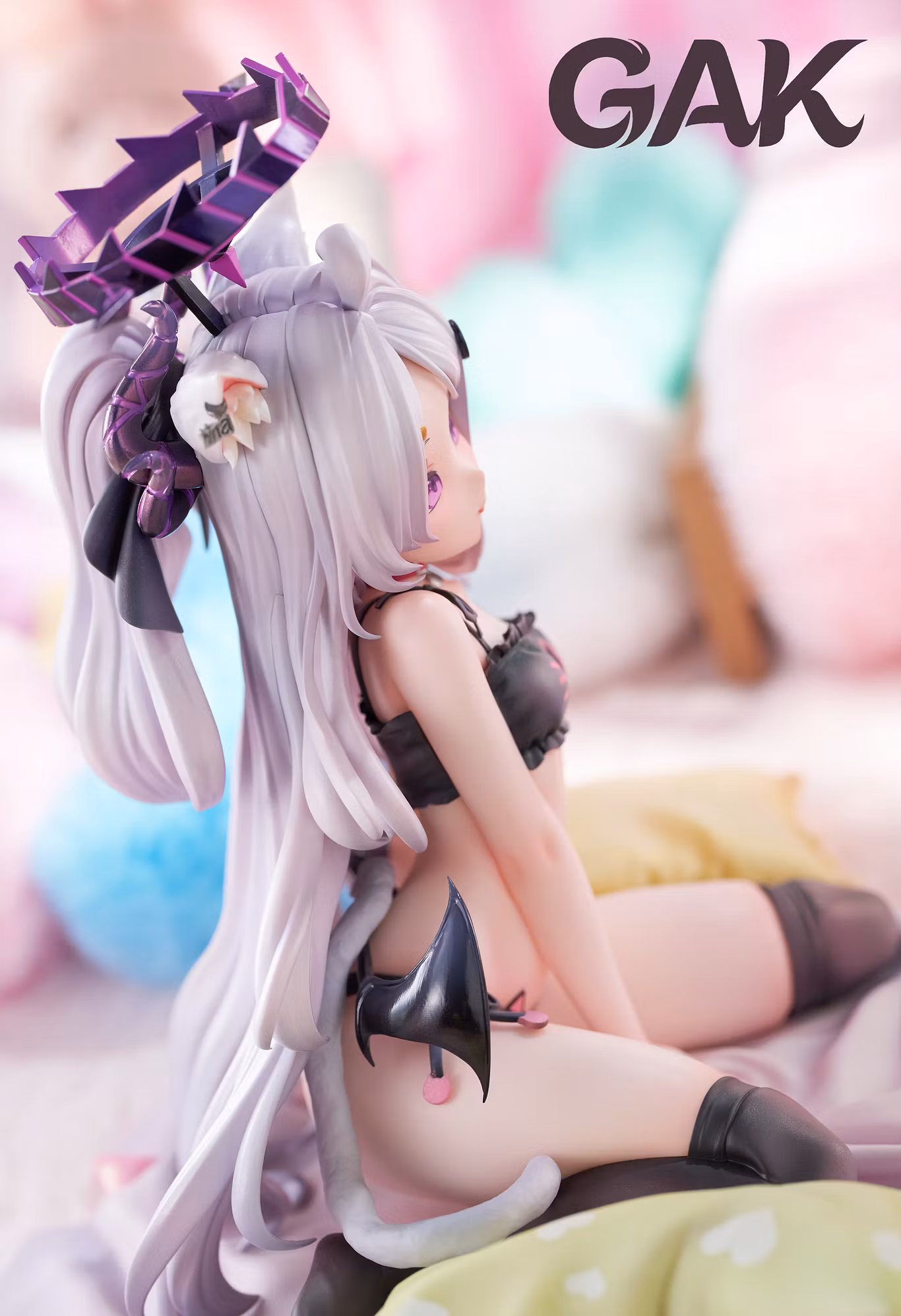 GAK Studio – Sorasaki Hina Cat Pajamas × Yurizono Seia “A Good Book” Blue Archive | 1/6 Scale Resin Statue - Image 15