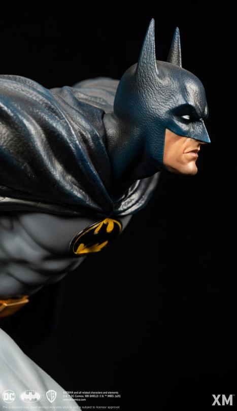 DC Batman 1972 Comic Version 1/6 Scale Statue – XM Studios Limited Edition Premium Collectible Diorama - Image 7