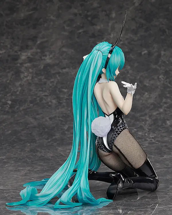 FREEing B-STYLE – Hatsune Miku: Bunny Ver. Art by SanMuYYB – 1/4 Scale Figure