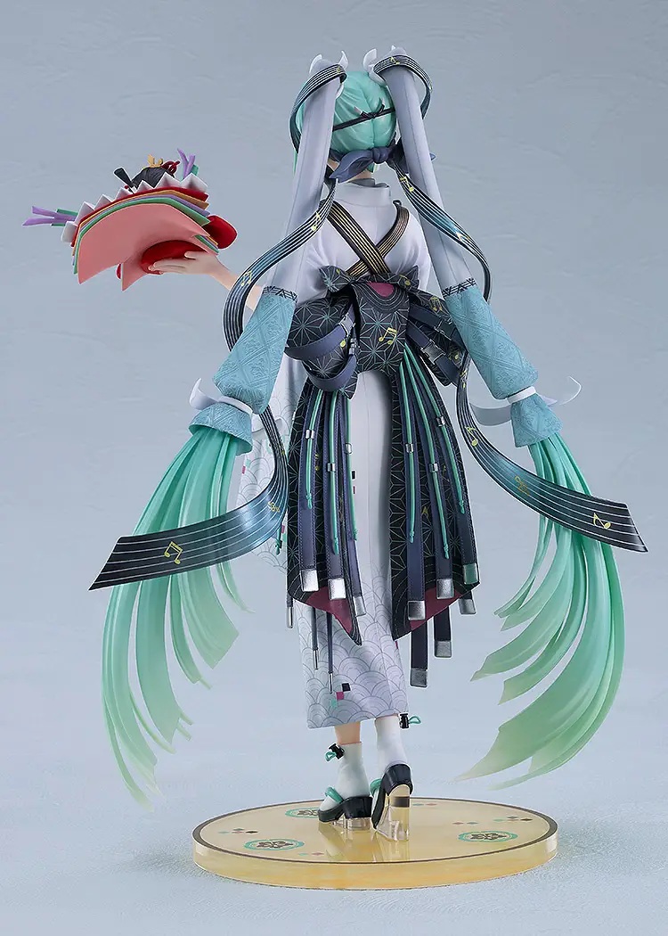 Good Smile Company – Hatsune Miku: Smile × Future Ver. Character Vocal Series 01 | 1/7 Scale Complete Figure - Image 7