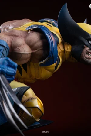 Alternative view of Wolverine Legacy Replica 1/4 Marvel Collectible Statue | Sculpted by Tiago Zenobini