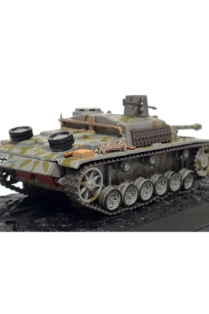 Alternative view of Sturmgeschutz III AUSF.G 1/72 Die cast