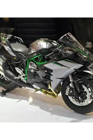 Alternative view of Kawasaki Ninja H2 Carbon Model kit