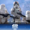 Hottoys Star Wars AT-AT Driver