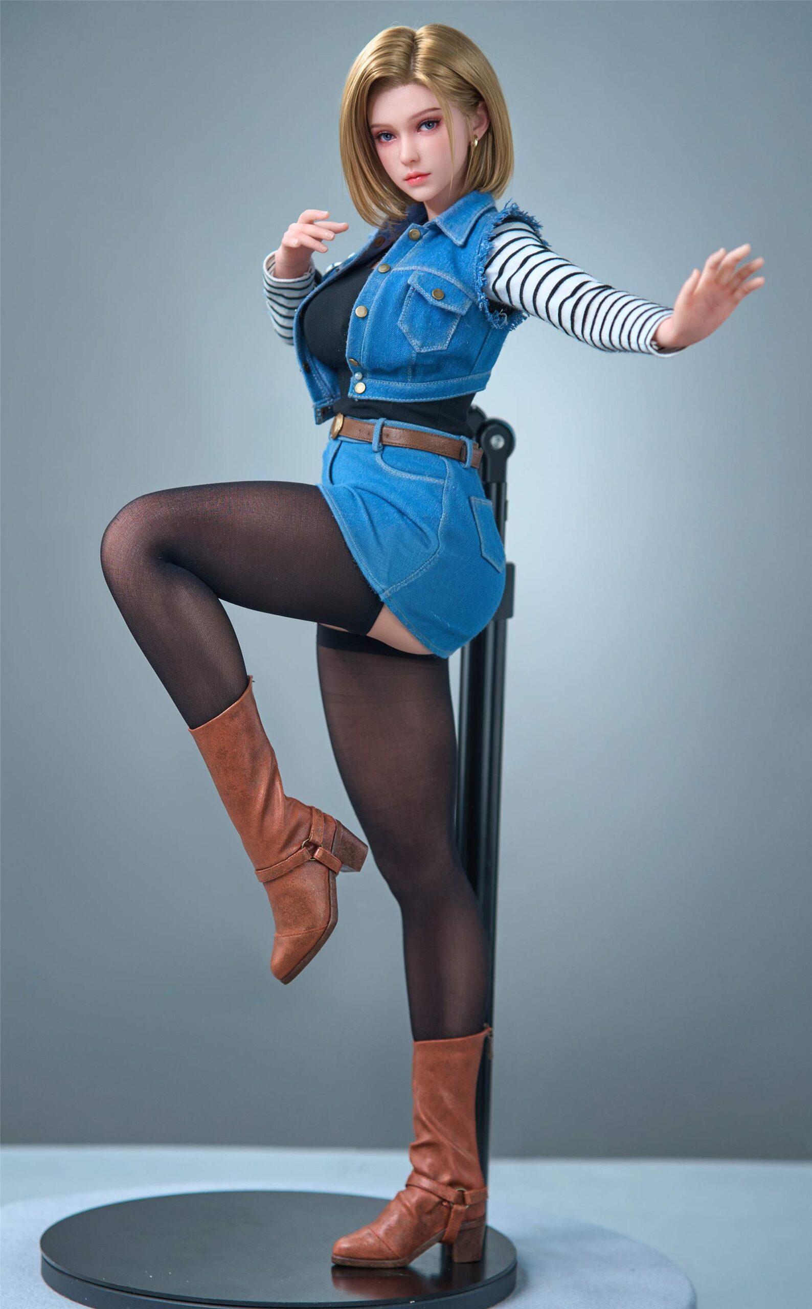 SGD-008 Android 18 Dragon Ball 1/3 Scale Fully Articulated Silicone Figure - Image 16