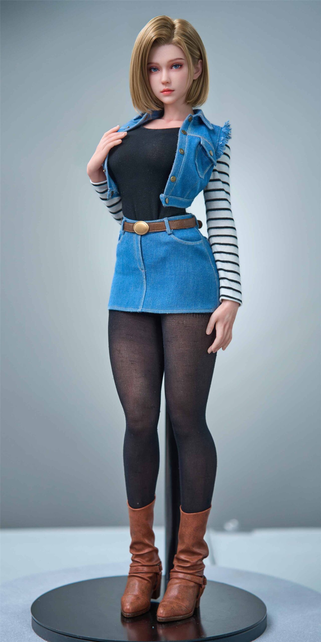 SGD-008 Android 18 Dragon Ball 1/3 Scale Fully Articulated Silicone Figure - Image 17