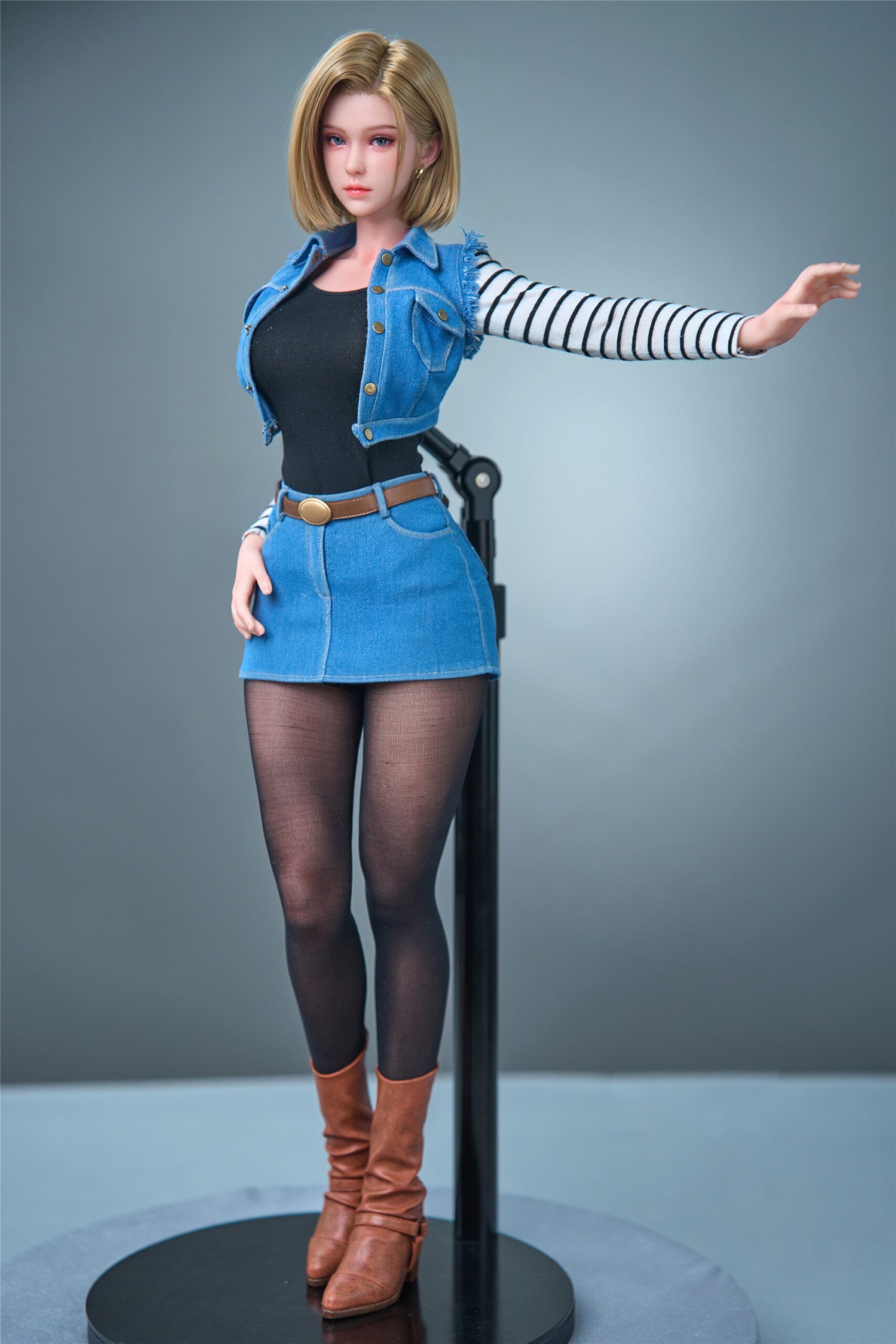 SGD-008 Android 18 Dragon Ball 1/3 Scale Fully Articulated Silicone Figure - Image 21