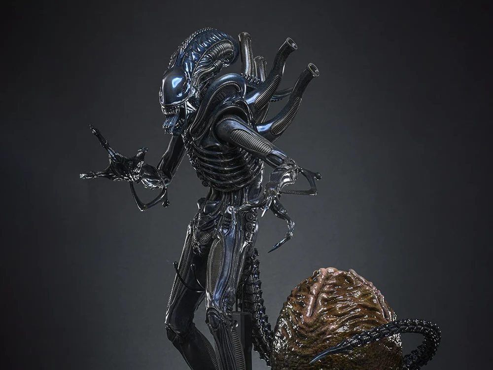 HOT TOYS - Aliens MMS899 Alien Warrior (Deluxe Ver.) 16th Scale Collectible Figure BRAND ALIEN