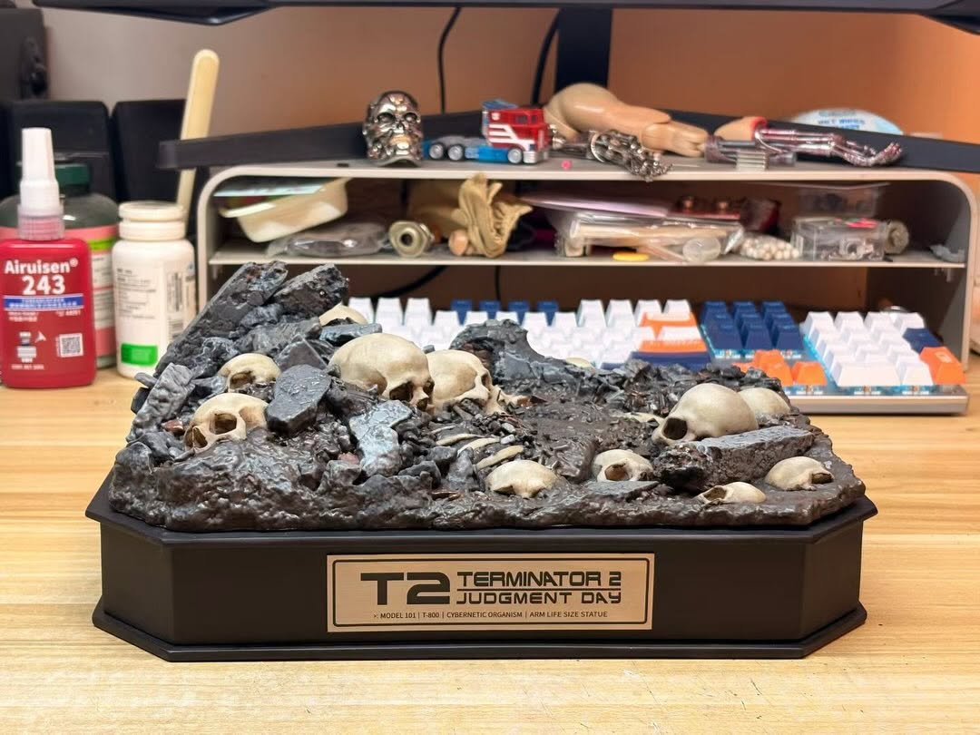 INSTANT TOYS - The Terminator Neural Net-Based Artificial Intelligence 14 Scale Statue