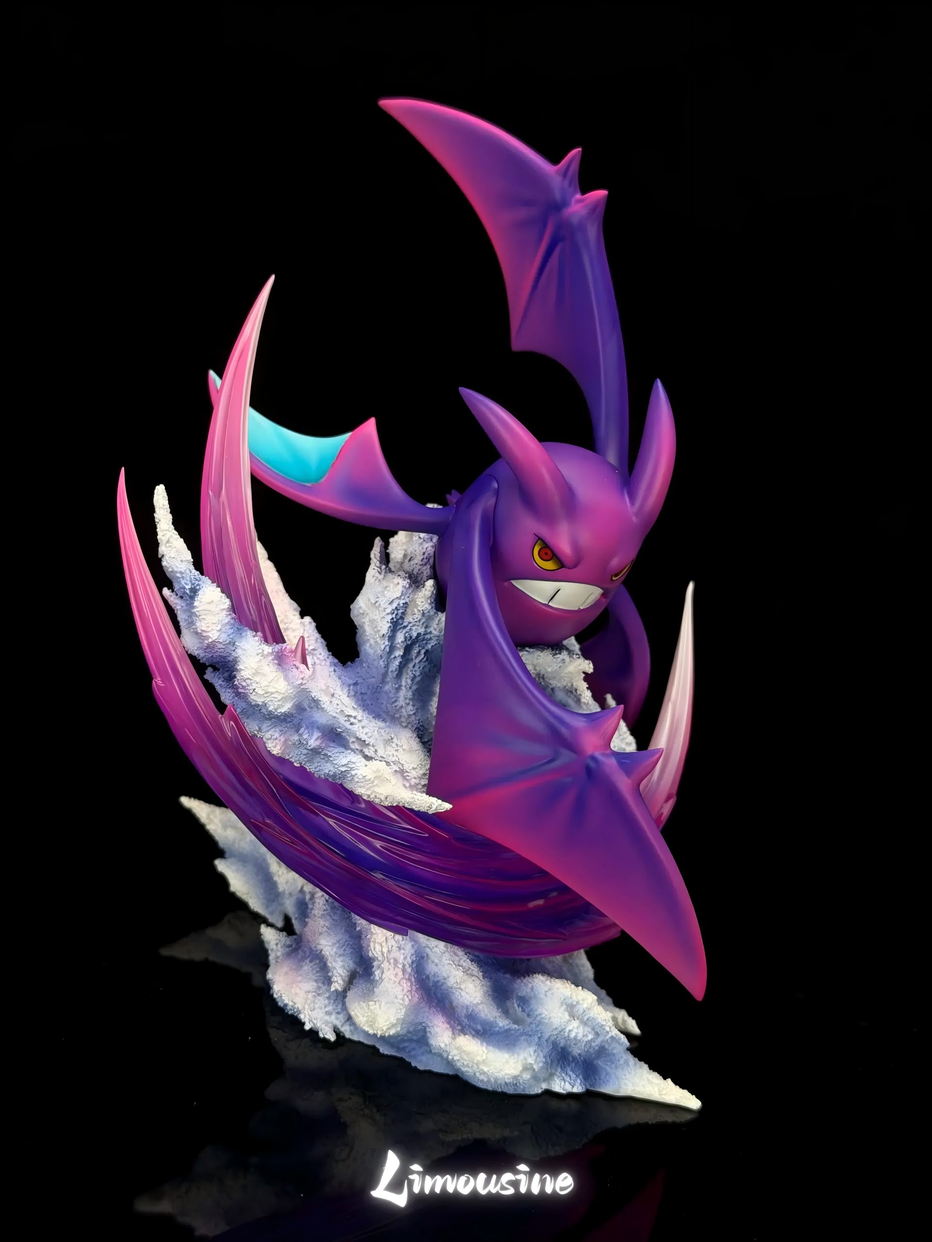 LIMOUSINE Studio Pokémon Crobat