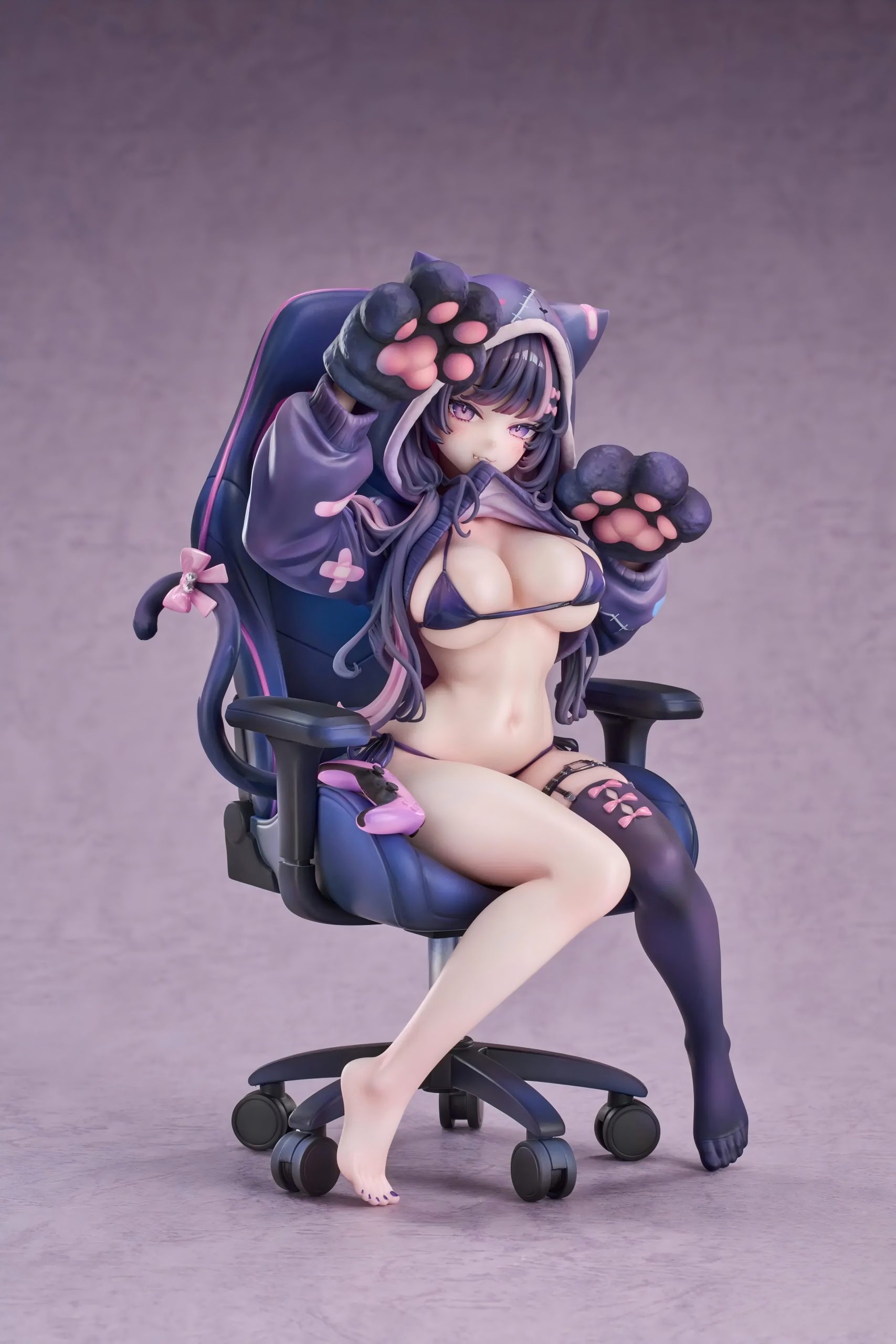 Luminous Box - Original Kuronuma Mayu 17 Scale Figure (Licensed)