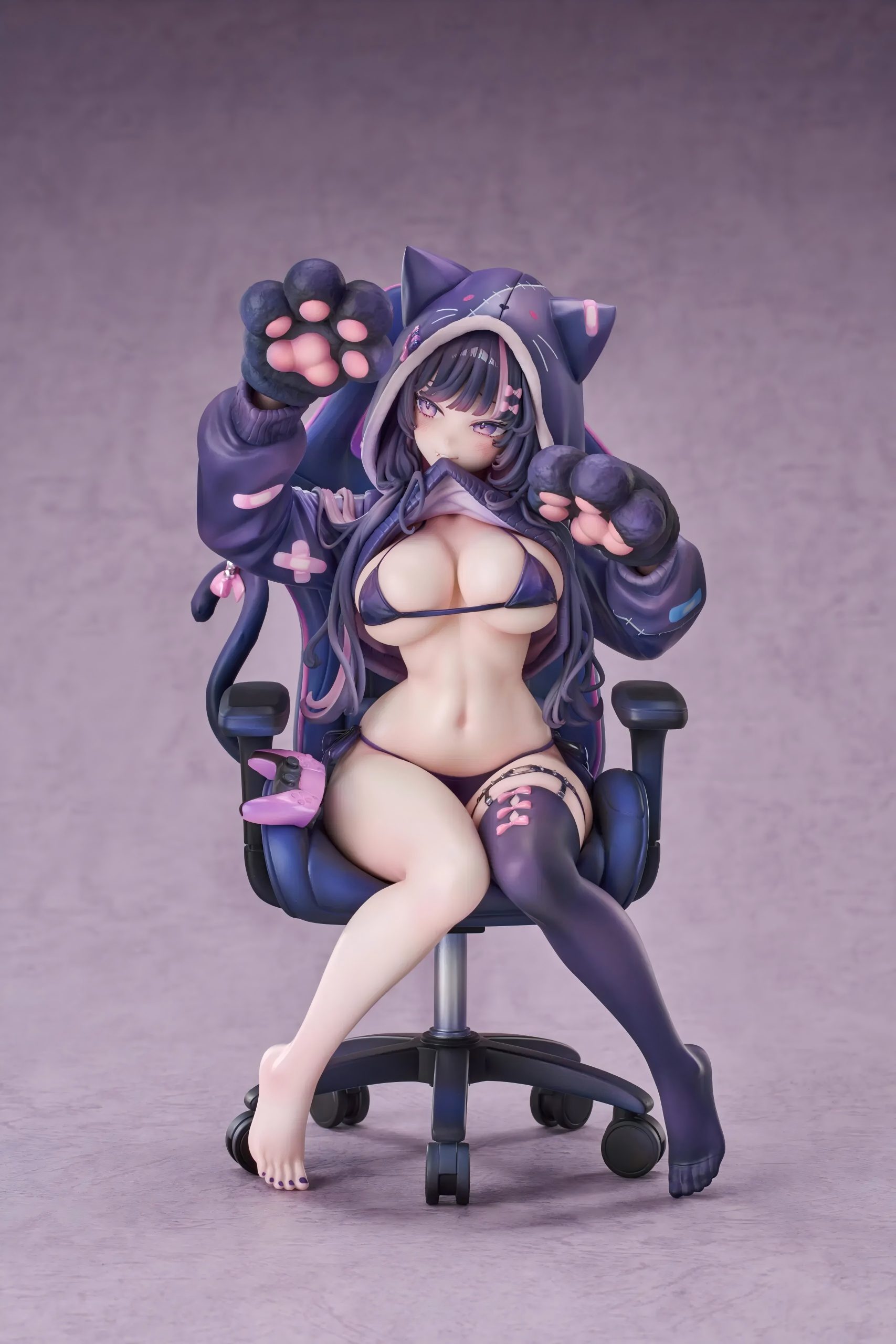 Luminous Box - Original Kuronuma Mayu 17 Scale Figure (Licensed)
