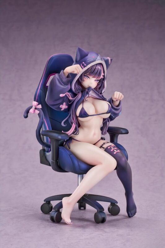 Luminous Box - Original Kuronuma Mayu 17 Scale Figure (Licensed)