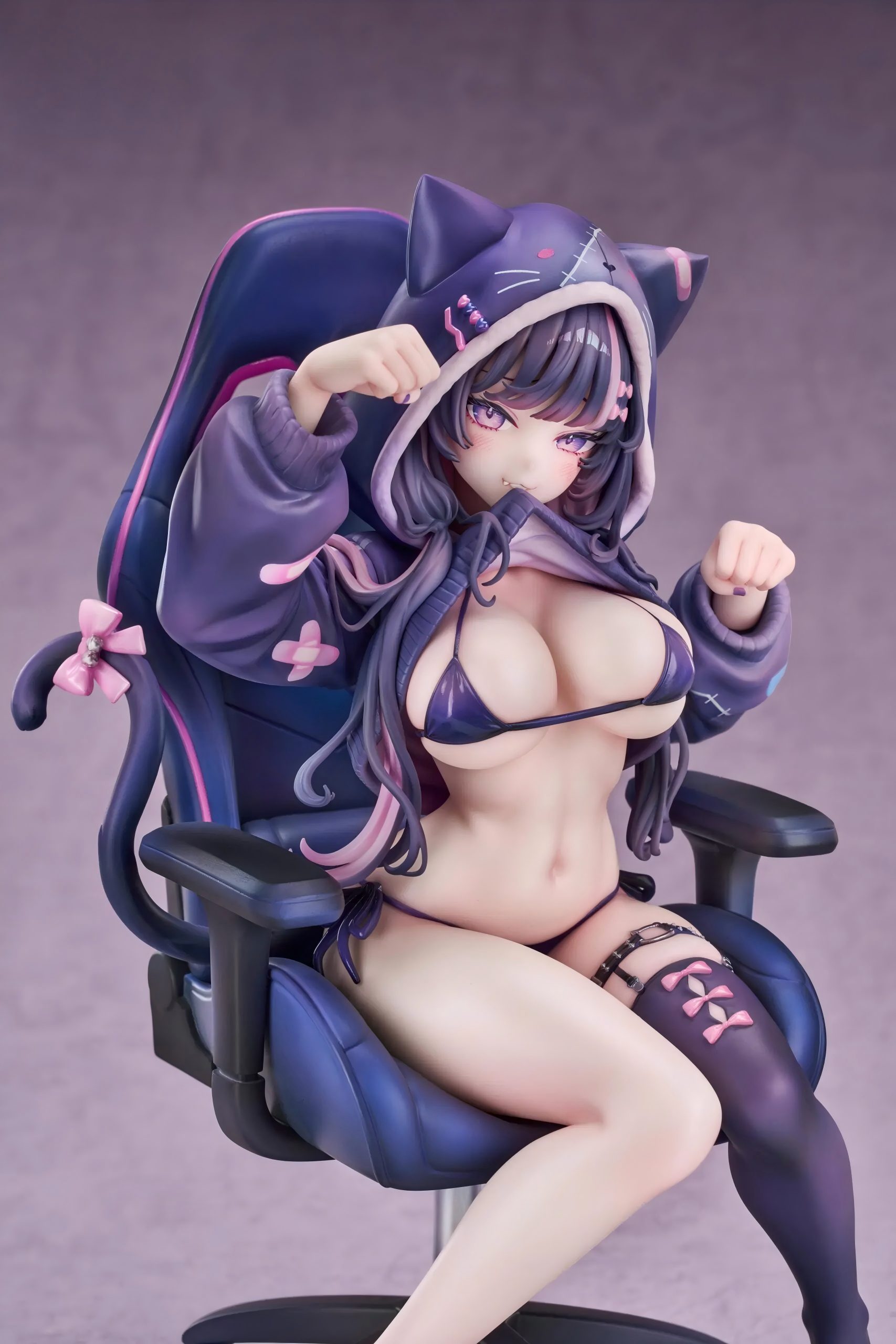 Luminous Box - Original Kuronuma Mayu 17 Scale Figure (Licensed)