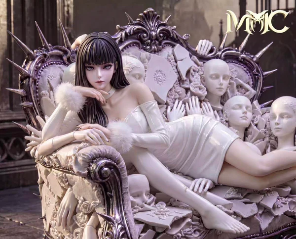 MMC Studio 14 The throne of autophagy Sadako Yamamura with LED