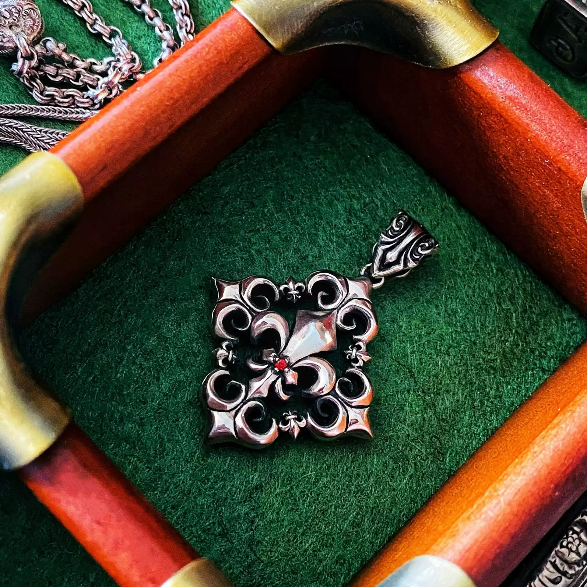Raven Studio(silver jewelry) - Original “Faith” Cross Pendant