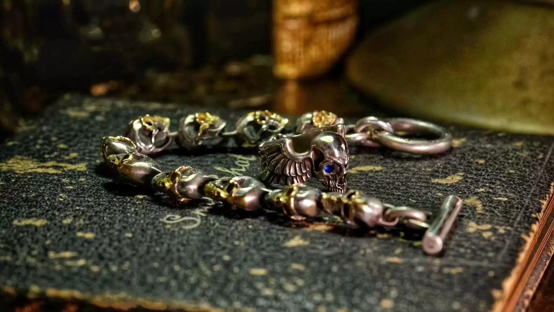 Raven Studio(silver jewelry) - “Radiant Traveler” RS Skull Bracelet