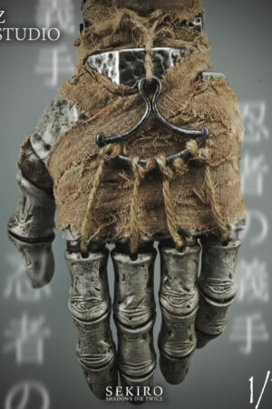 Alternative view of Sekiro: Shadows Die Twice – Shinobi Prosthetic 1:1 Scale Replica – Z Studio